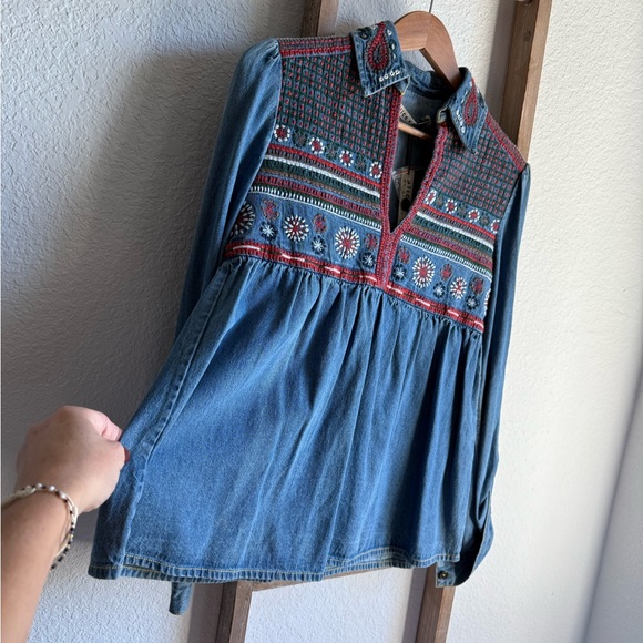 Alice + Olivia Karly Embroidered Denim Babydoll top sz: XS NWT - Picture 6 of 12